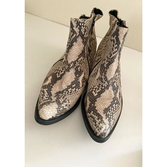 Free People Ankle Boots Snakeskin Side Zip Bock Heel Pointy Toe  Size 7.5 - Picture 3 of 6